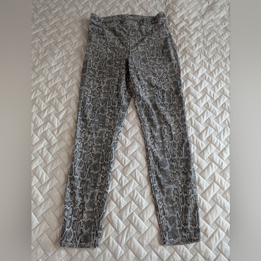 SPANX Jean - Ish Ankle length Desert Animal Print size medium